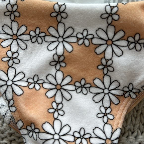 Frankies Bikinis Set! - Picture 4 of 4